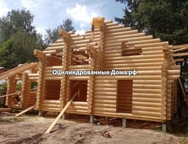 Строительство дома из бревна 300 мм.